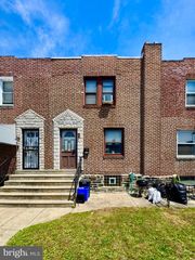 2065 LARUE STREET, Philadelphia, PA 19124