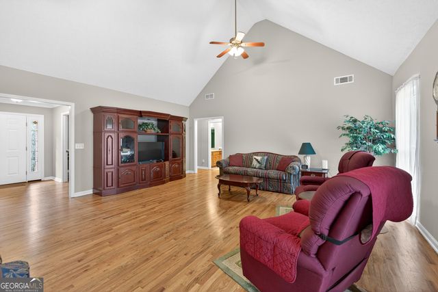 1194 Foster Road, Statham, GA 30666