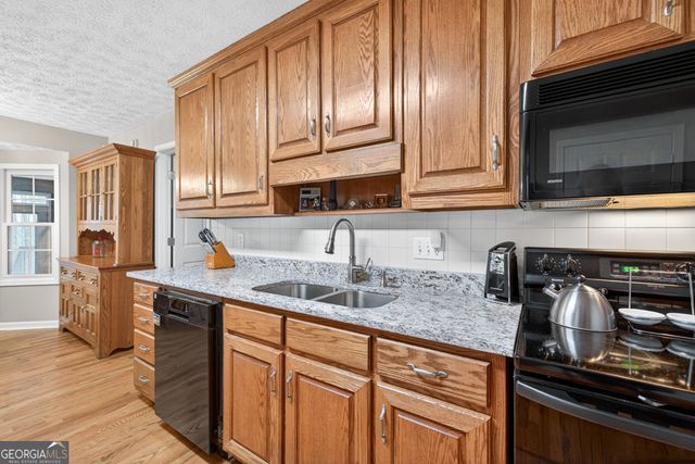 1194 Foster Road, Statham, GA 30666