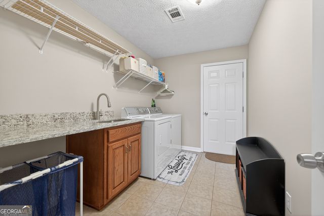 1194 Foster Road, Statham, GA 30666