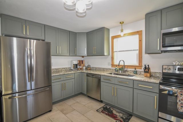 885 Bridge Street, Manchester, NH 03104