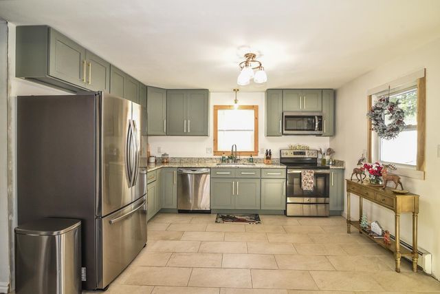 885 Bridge Street, Manchester, NH 03104