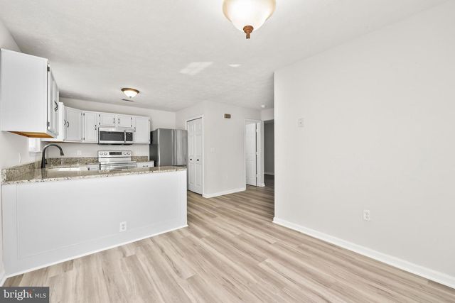 306 KINGS CREST DR, Stafford, VA 22554