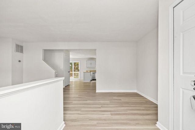 306 KINGS CREST DR, Stafford, VA 22554