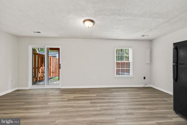 306 KINGS CREST DR, Stafford, VA 22554