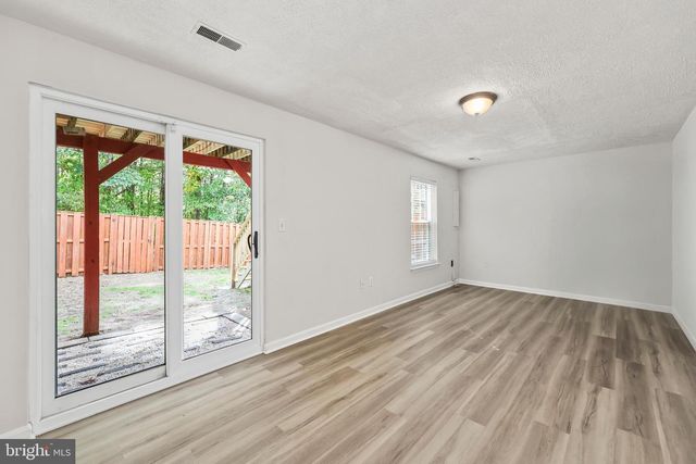 306 KINGS CREST DR, Stafford, VA 22554