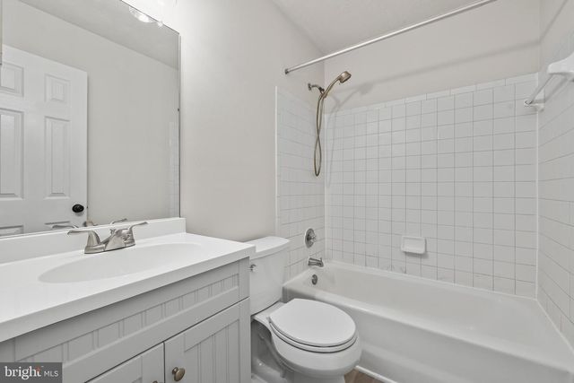 306 KINGS CREST DR, Stafford, VA 22554