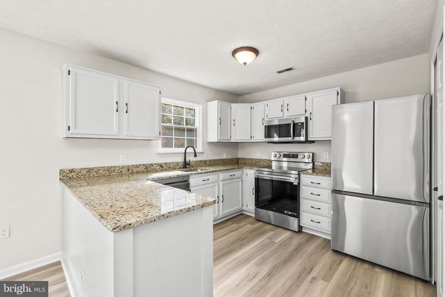 306 KINGS CREST DR, Stafford, VA 22554