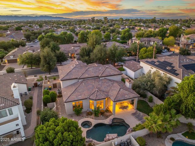 795 W VERBENA Lane, Litchfield Park, AZ 85340