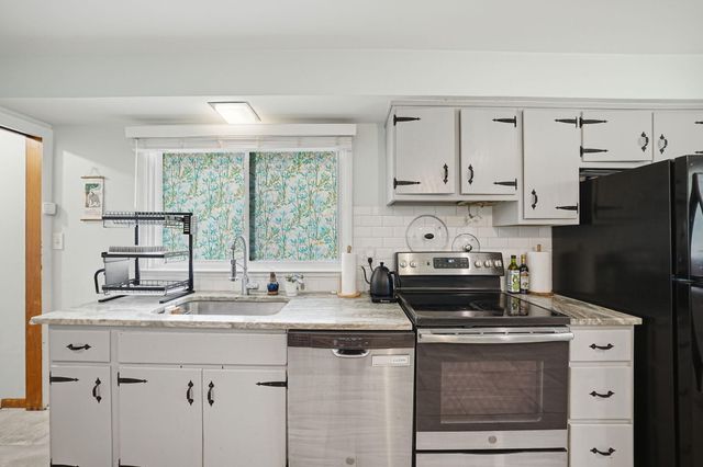 204 Edgewood Place Place, Ferndale City, MI 48220