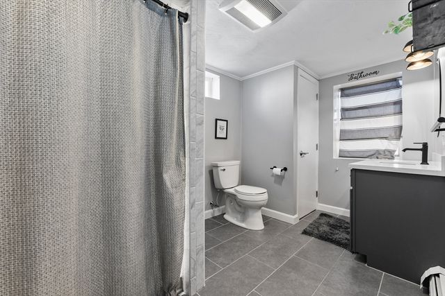 3 Suntaug Street, Lynnfield, MA 01940