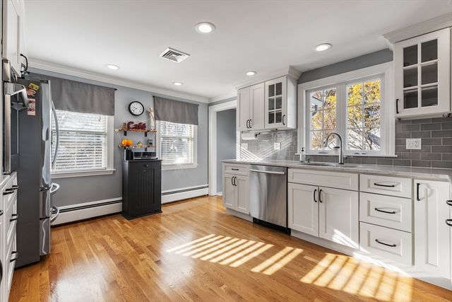 3 Suntaug Street, Lynnfield, MA 01940