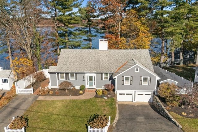 3 Suntaug Street, Lynnfield, MA 01940