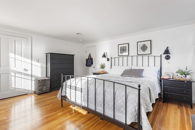 3 Suntaug Street, Lynnfield, MA 01940