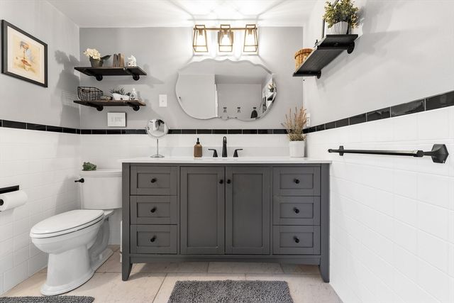 3 Suntaug Street, Lynnfield, MA 01940