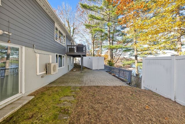 3 Suntaug Street, Lynnfield, MA 01940