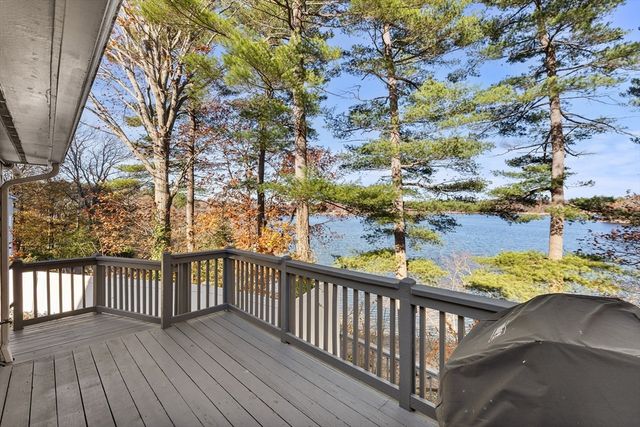 3 Suntaug Street, Lynnfield, MA 01940