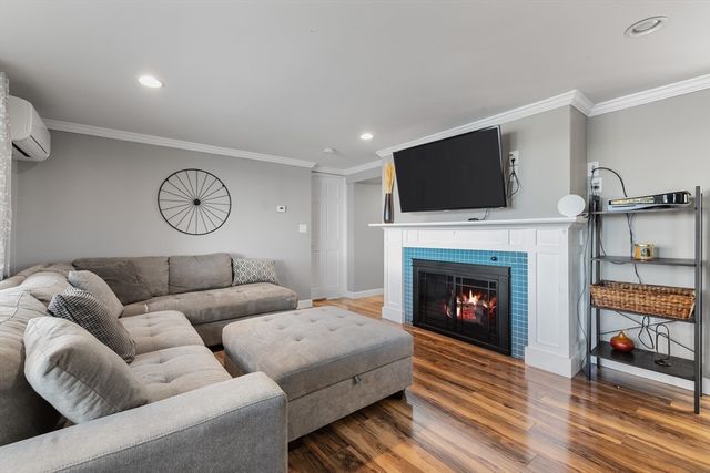 3 Suntaug Street, Lynnfield, MA 01940