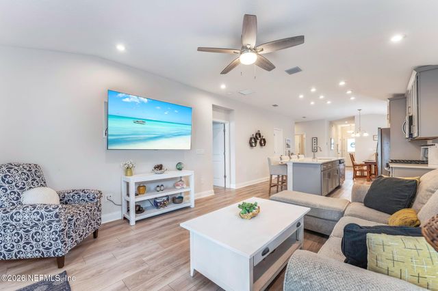 13148 HOLSINGER Boulevard, Jacksonville, FL 32256