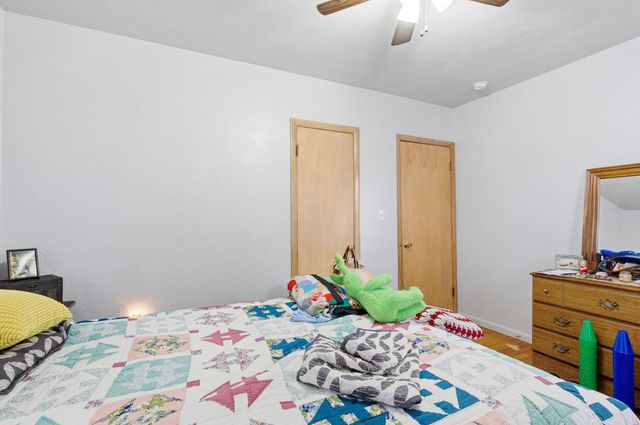 8 BOLLER DR, Boonville, MO 65233