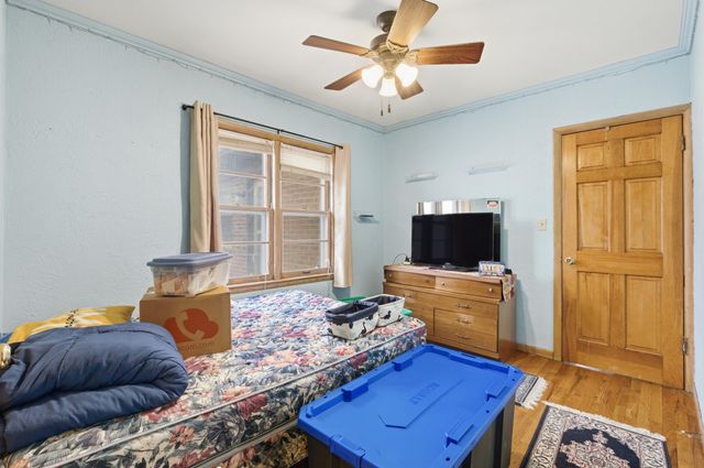 8 BOLLER DR, Boonville, MO 65233