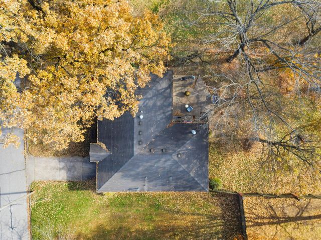 8 BOLLER DR, Boonville, MO 65233