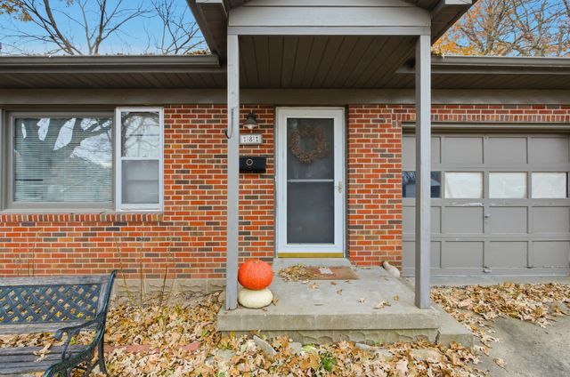 8 BOLLER DR, Boonville, MO 65233