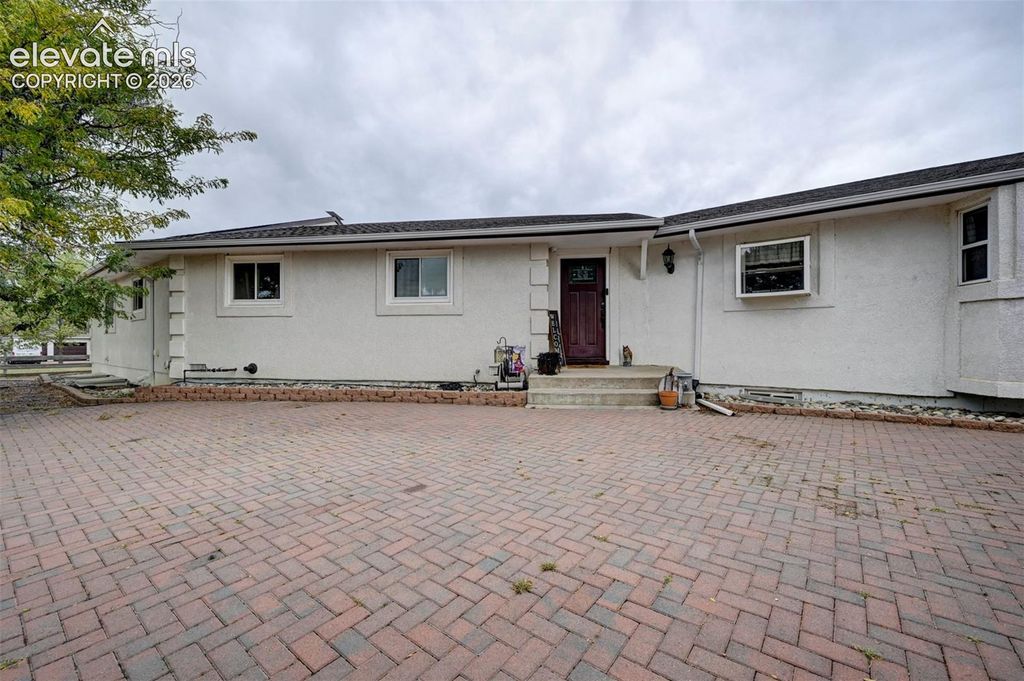 8170 Valli-Farm Road, Fountain, CO 80817 — exterior