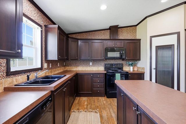 9801 Westview Drive, Lexington, OK 73051
