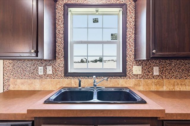 9801 Westview Drive, Lexington, OK 73051