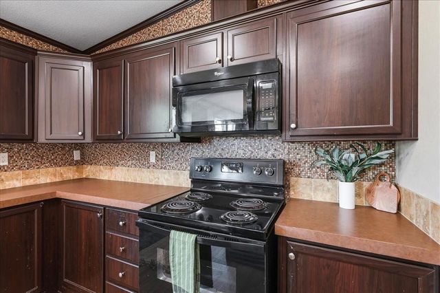9801 Westview Drive, Lexington, OK 73051