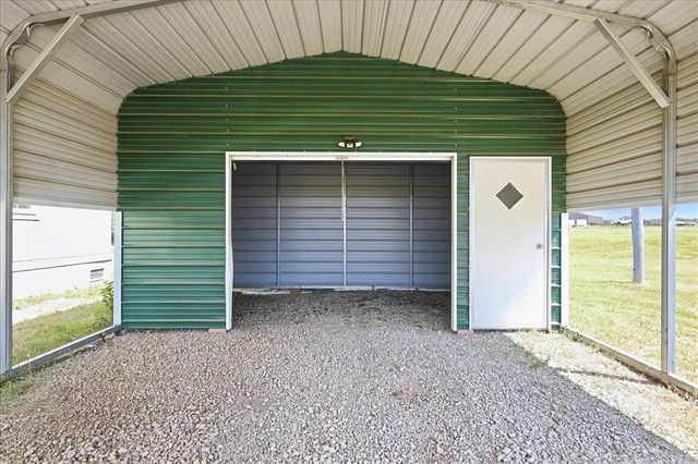 9801 Westview Drive, Lexington, OK 73051