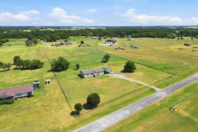 9801 Westview Drive, Lexington, OK 73051