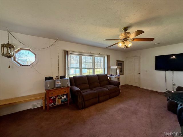 6969 Nash Road, Wheatfield, NY 14120