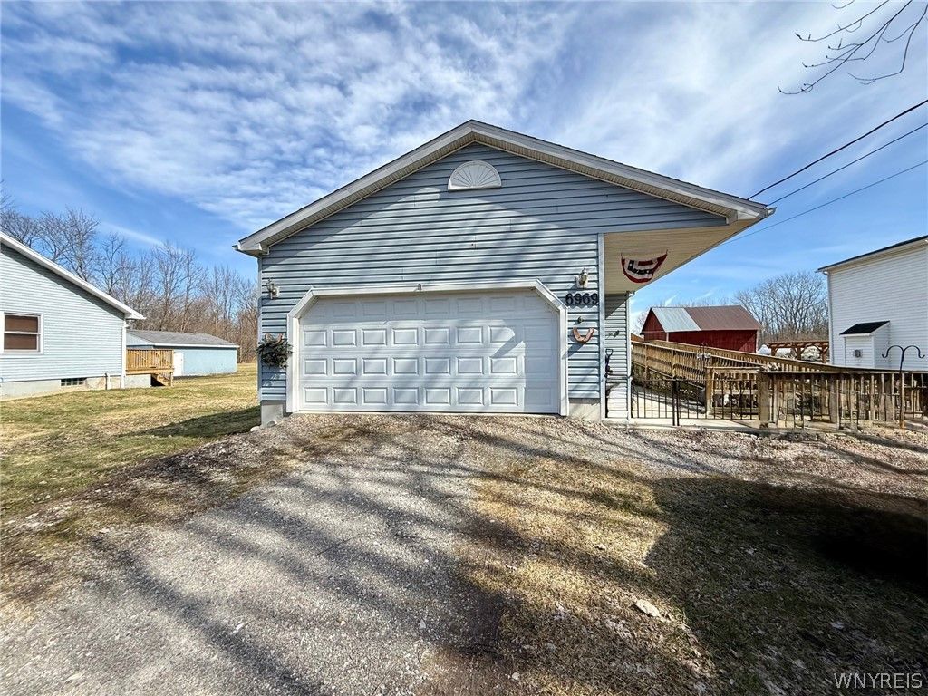 6969 Nash Road, Wheatfield, NY 14120