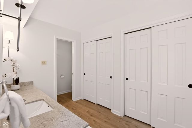 7242 Hampstead Lane, Indianapolis, IN 46256