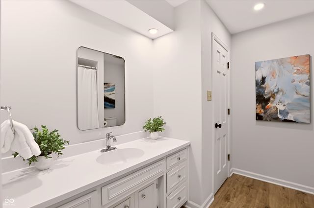 7242 Hampstead Lane, Indianapolis, IN 46256