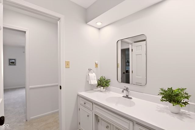 7242 Hampstead Lane, Indianapolis, IN 46256