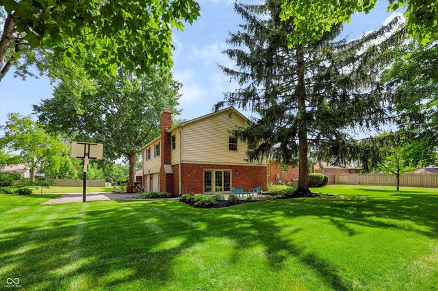 7242 Hampstead Lane, Indianapolis, IN 46256