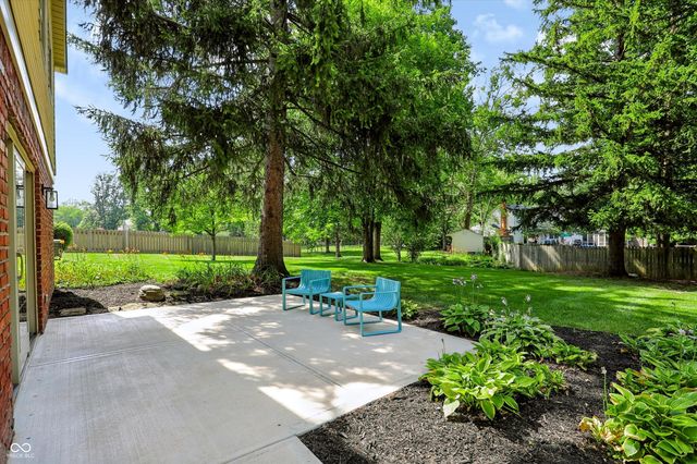 7242 Hampstead Lane, Indianapolis, IN 46256
