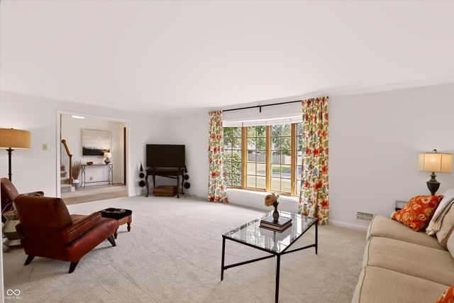 7242 Hampstead Lane, Indianapolis, IN 46256
