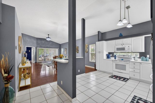 5156 Elpine Way, Riviera Beach, FL 33418