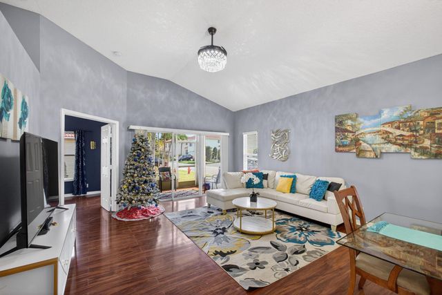 5156 Elpine Way, Riviera Beach, FL 33418