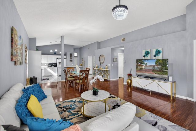 5156 Elpine Way, Riviera Beach, FL 33418