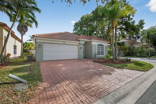 5156 Elpine Way, Riviera Beach, FL 33418