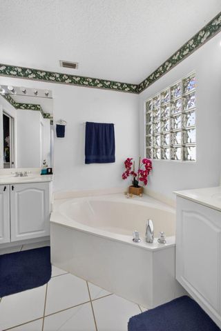 5156 Elpine Way, Riviera Beach, FL 33418