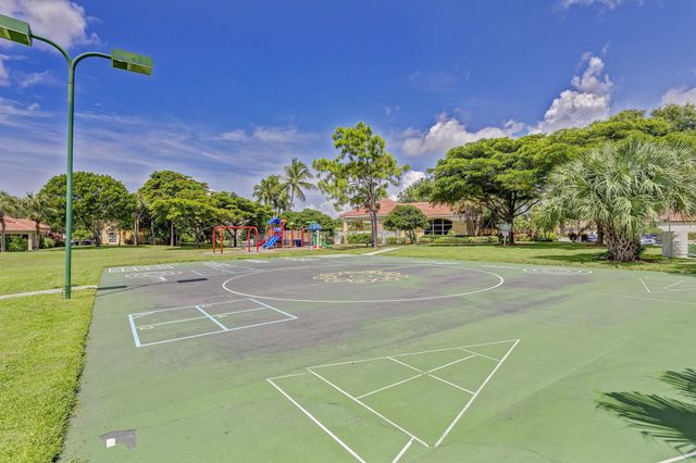 5156 Elpine Way, Riviera Beach, FL 33418