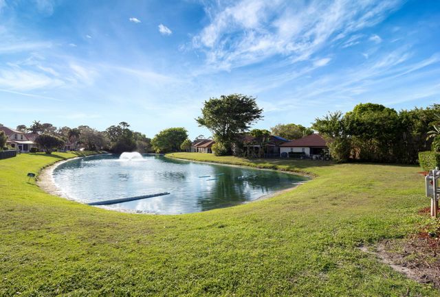 5156 Elpine Way, Riviera Beach, FL 33418