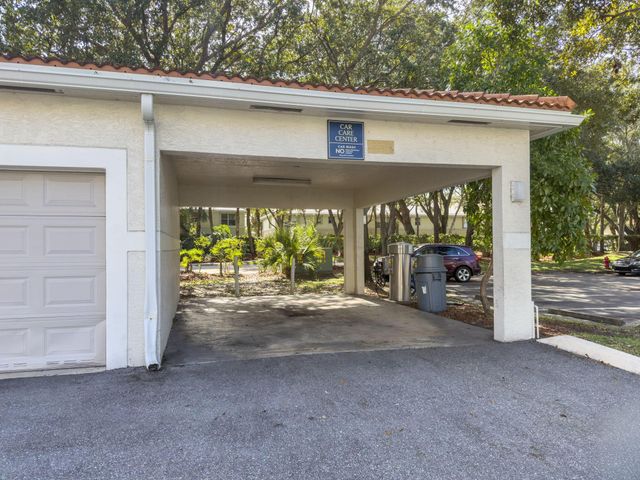 5156 Elpine Way, Riviera Beach, FL 33418