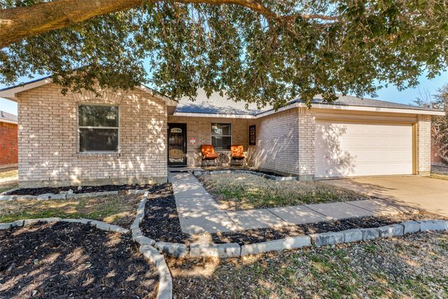329 Indian Blanket Drive, Burleson, TX 76028